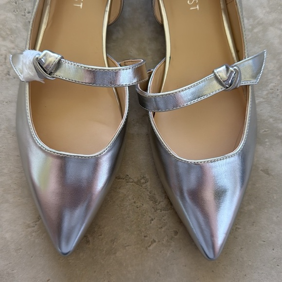 Nine West Leeza Pointy Toe Flats - Picture 3 of 5